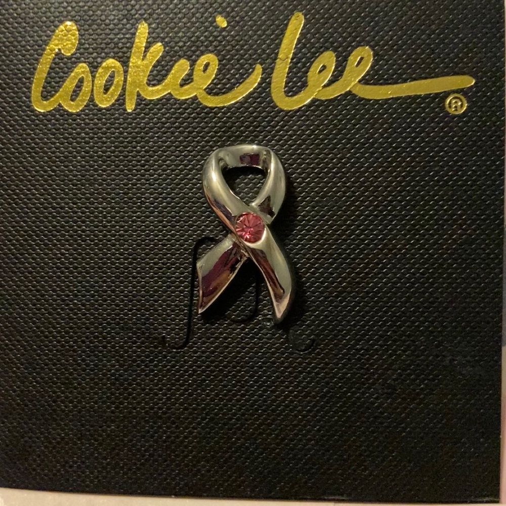 Breast cancer awareness pin